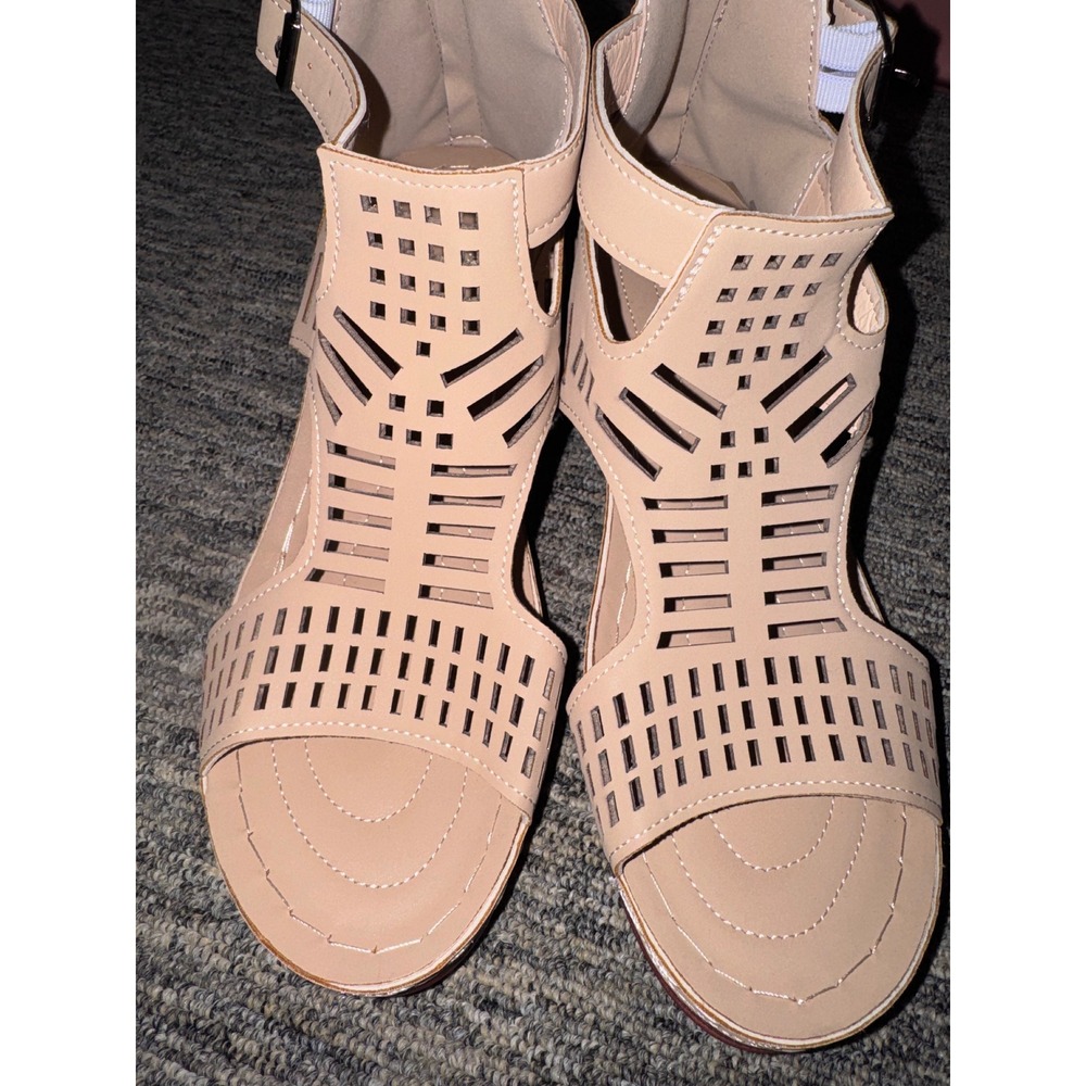 Beige Laser Cut Peep Toe Ankle Boot Sandals Block Heel Size 41 NWOT - Picture 6 of 6